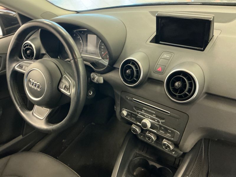 Audi A1 Sportback 1.0 TFSI 2017 – снимка 27