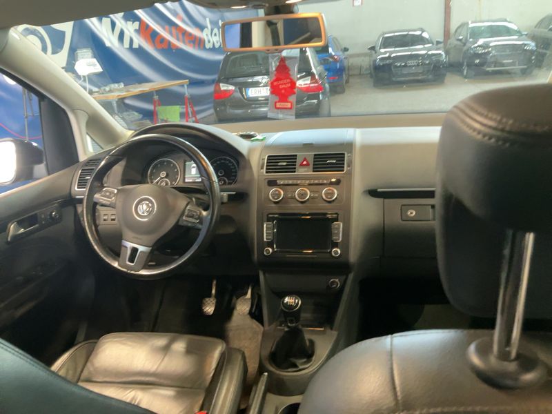 Volkswagen Touran 1.4 TSI Highline 2013 – снимка 18