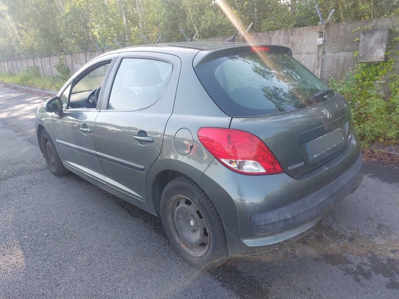 Peugeot 207 1.4 HDi Style 2009 – снимка 3
