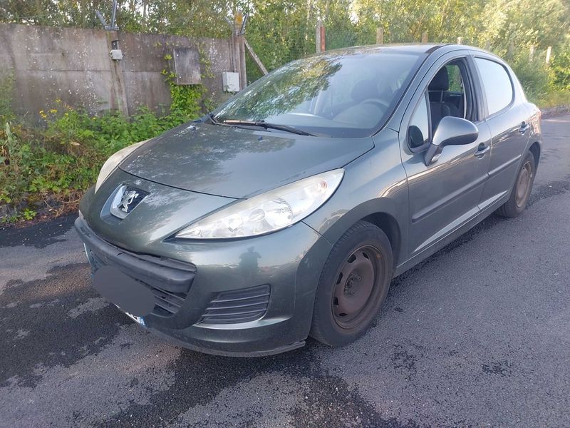 Peugeot 207 1.4 HDi Style 2009 – снимка 2