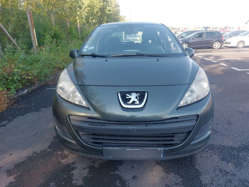 Peugeot 207 1.4 HDi Style 2009 – снимка 7