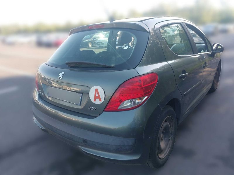 Peugeot 207 1.4 HDi Style 2009 – снимка 5