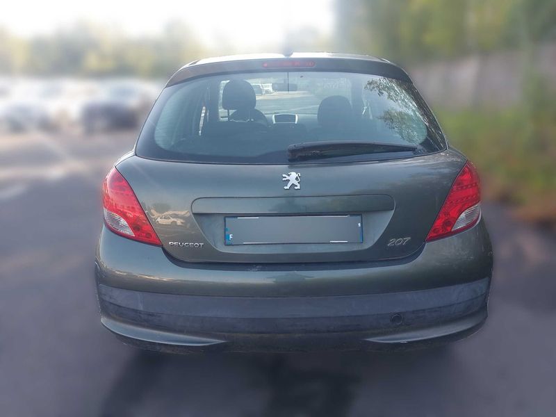 Peugeot 207 1.4 HDi Style 2009 – снимка 4