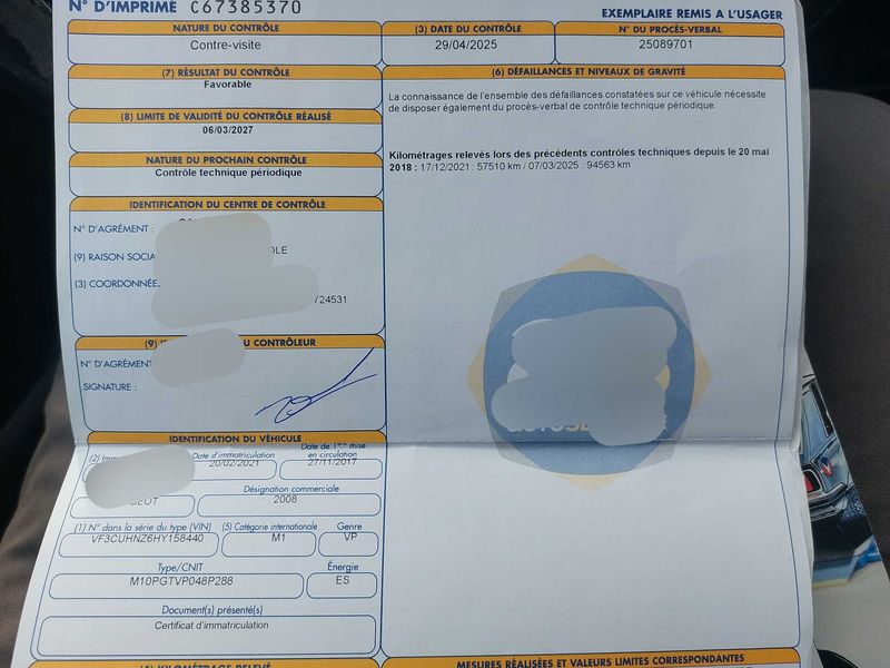 Peugeot 2008 1.2 PureTech Allure 2017 – снимка 15