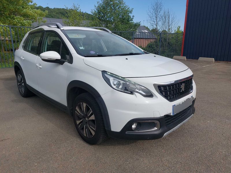 Peugeot 2008 1.2 PureTech Allure 2017 – снимка 6