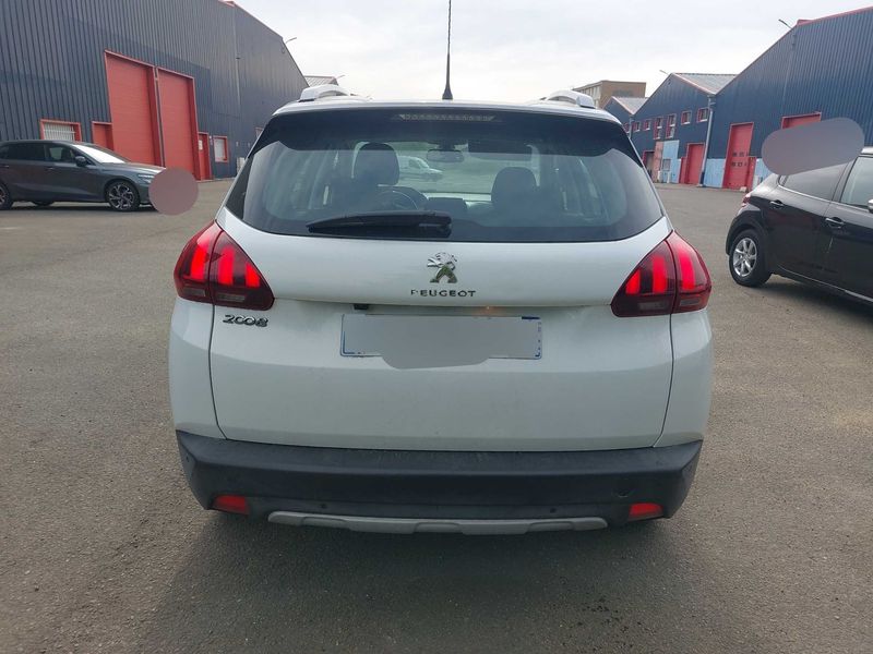 Peugeot 2008 1.2 PureTech Allure 2017 – снимка 4