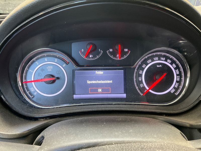 Opel Insignia Sports Tourer 2.0 CDTI Innovation 2015 – снимка 39