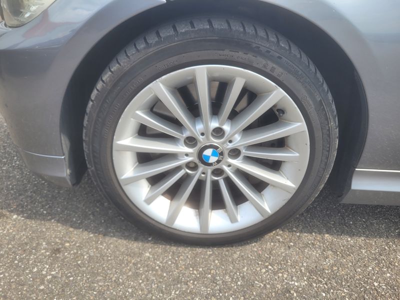 BMW 3er 330d Confort 2008 – снимка на щета
