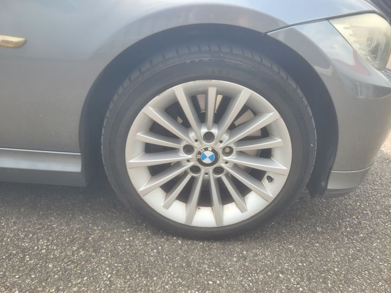 BMW 3er 330d Confort 2008 – снимка на щета