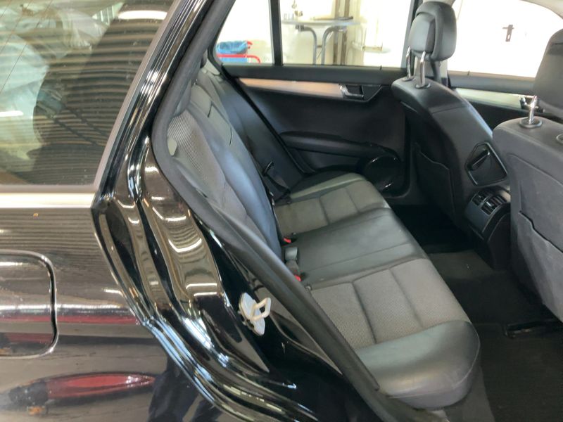 Mercedes-Benz C-Klasse C 180 Kompressor T BlueEfficiency Avantgarde 2009 – снимка 20