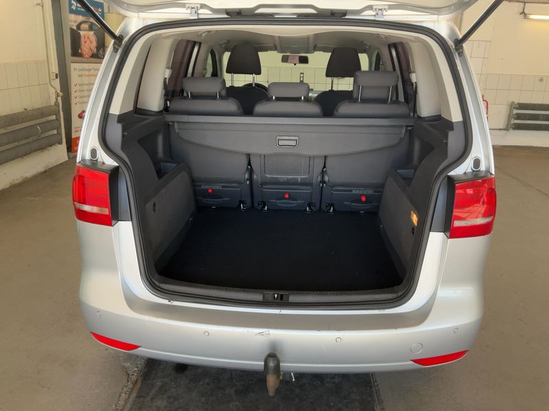 Volkswagen Touran 1.6 TDI Trendline BlueMotion Tech 2014 – снимка 15