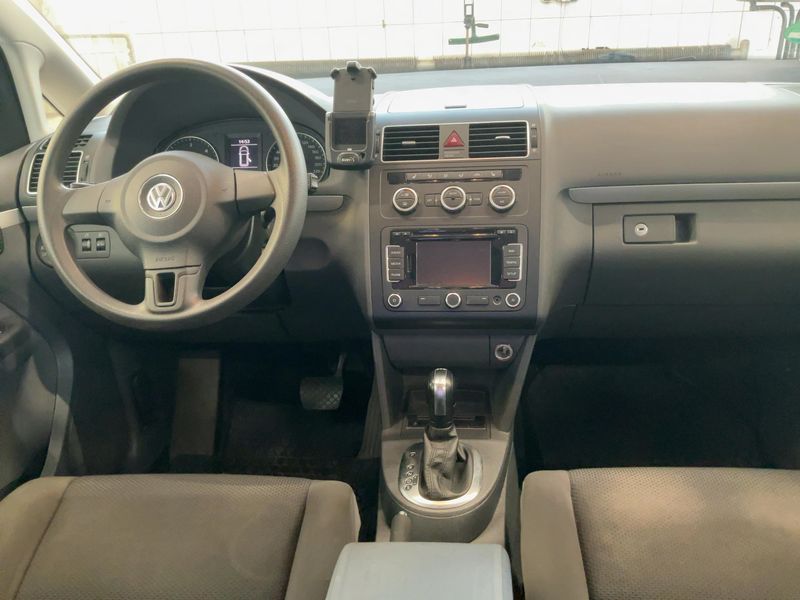 Volkswagen Touran 1.6 TDI Trendline BlueMotion Tech 2014 – снимка 17