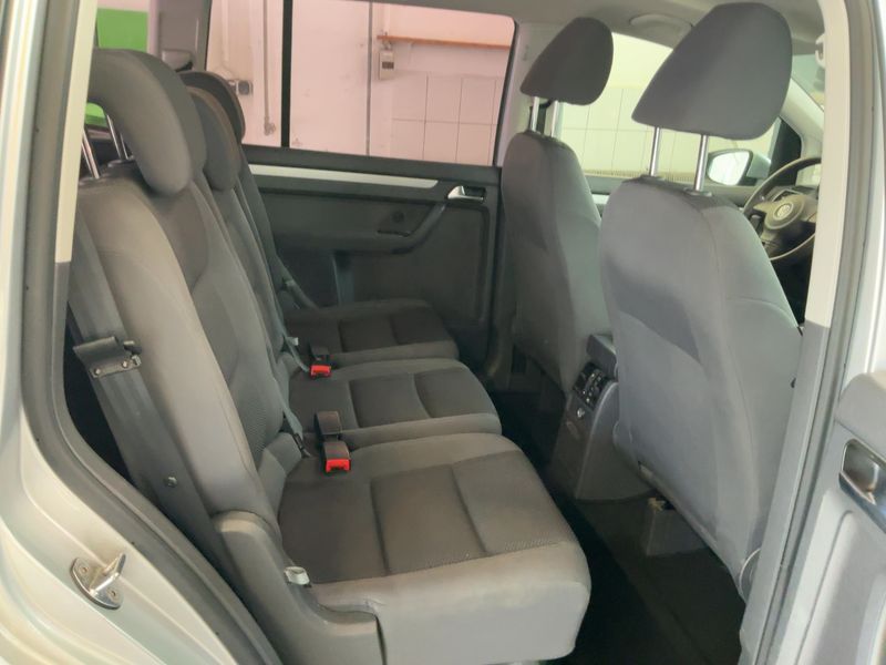 Volkswagen Touran 1.6 TDI Trendline BlueMotion Tech 2014 – снимка 19