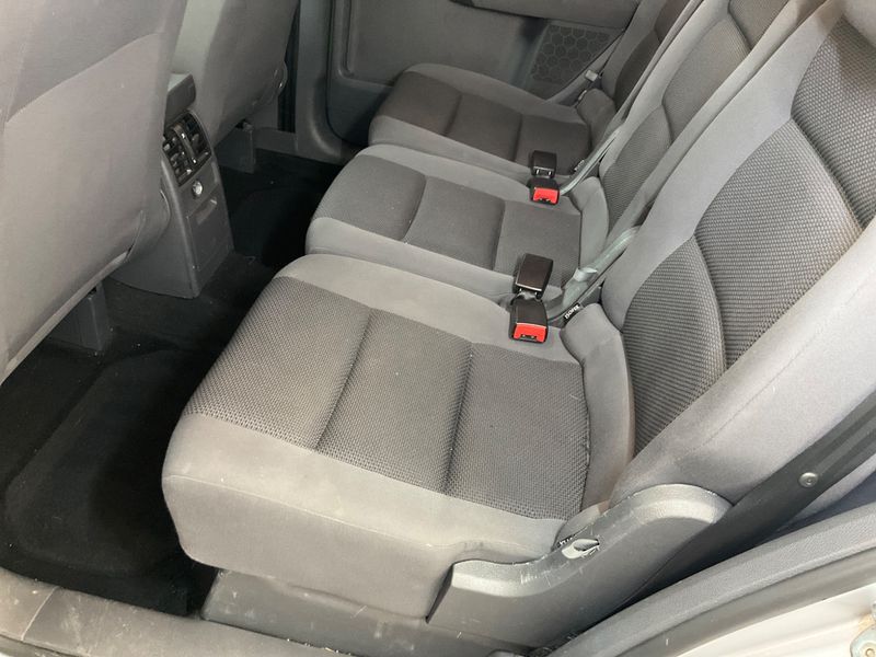 Volkswagen Touran 1.6 TDI Trendline BlueMotion Tech 2014 – снимка 38