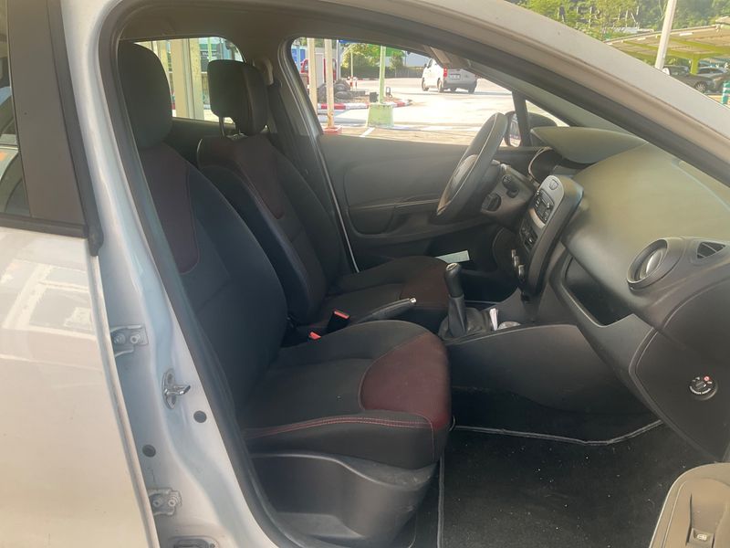 Renault Clio 1.5 dCi Business 2015 – снимка 16