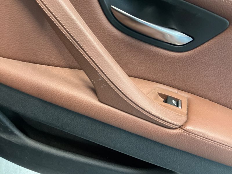 BMW 5er 530d xDrive 2015 – снимка 32
