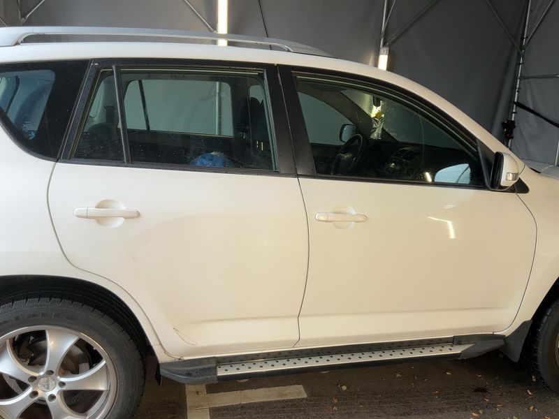 Toyota RAV 4 2.0 Sol 2010 – снимка 10