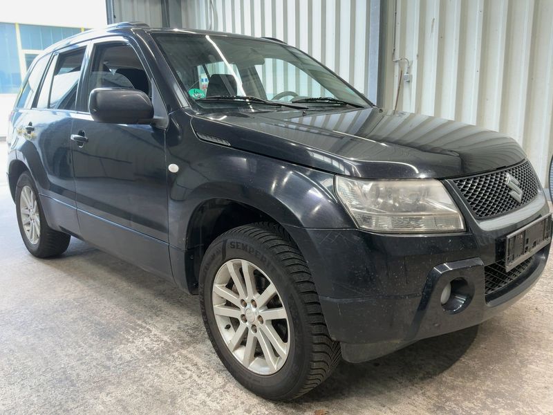 Suzuki Grand Vitara 2.0 Comfort 2008 – снимка 12