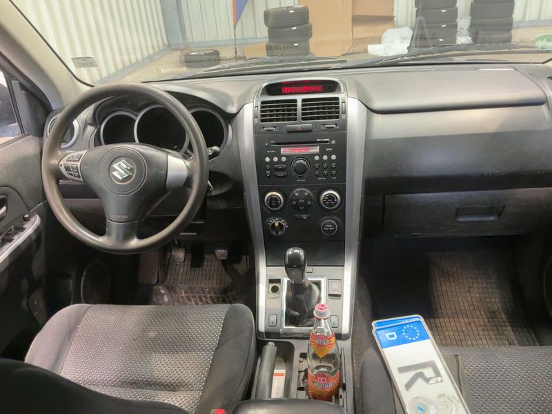 Suzuki Grand Vitara 2.0 Comfort 2008 – снимка 18