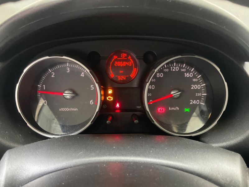 Nissan Qashqai+2 2.0 dCi Acenta 2009 – снимка 4