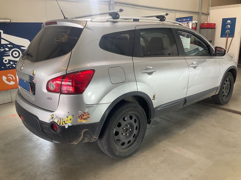 Nissan Qashqai+2 2.0 dCi Acenta 2009 – снимка 2