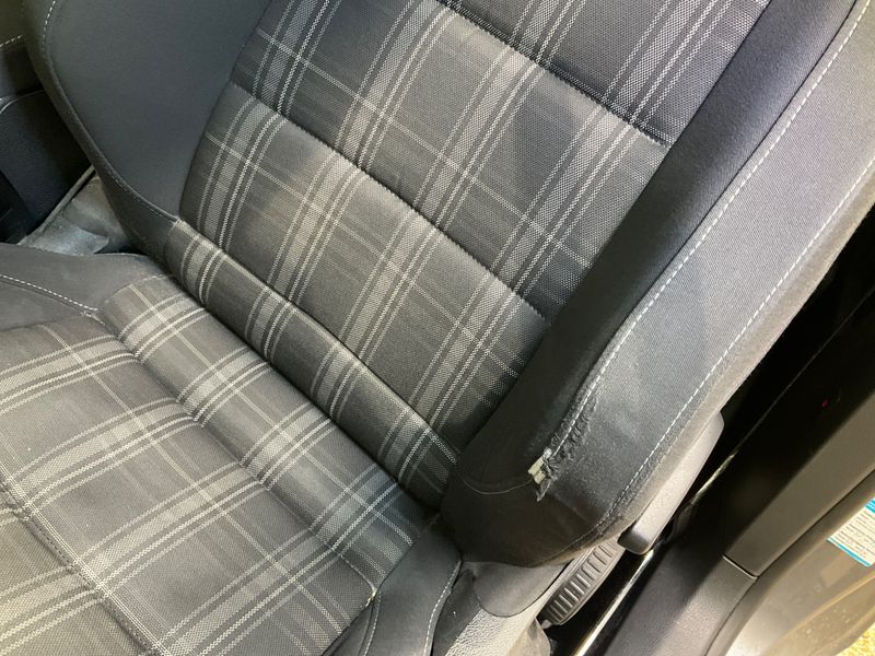 Volkswagen Golf VI 2.0 TDI GTD 2011 – снимка 29