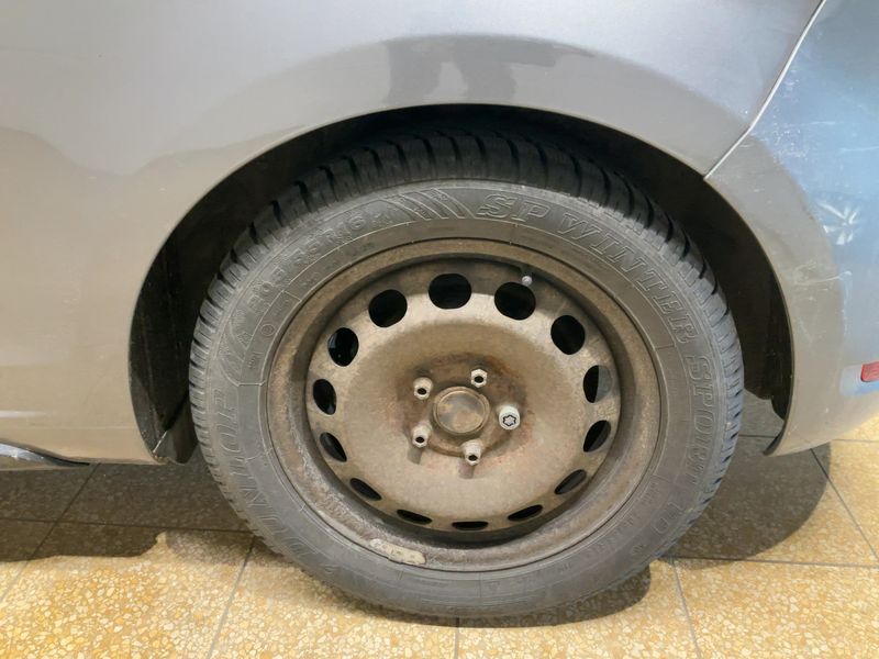 Volkswagen Golf VI 2.0 TDI GTD 2011 – снимка 5