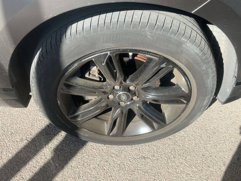 Land Rover Range Rover Velar 2.0 Turbo SE R-Dynamic 2018 – снимка 11