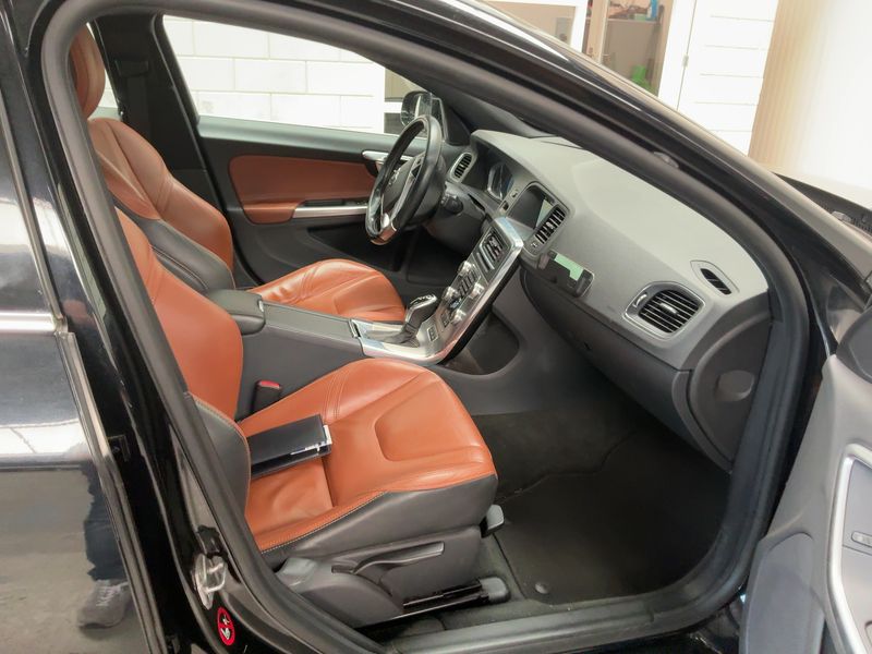Volvo V60 2.4 D6 Plug-in Hybrid Momentum AWD 2014 – снимка 17