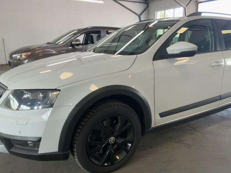 Skoda Octavia 2.0 TDI Scout 4x4 2015 – снимка 2
