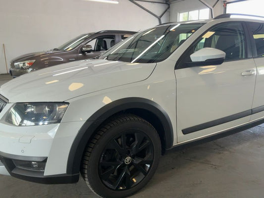 Skoda Octavia 2.0 TDI Scout 4x4 2015 – снимка 2