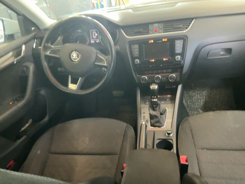 Skoda Octavia 2.0 TDI Scout 4x4 2015 – снимка 18