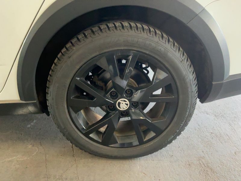 Skoda Octavia 2.0 TDI Scout 4x4 2015 – снимка 5