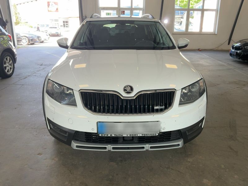 Skoda Octavia 2.0 TDI Scout 4x4 2015 – снимка 14