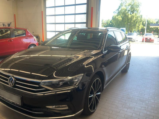 Volkswagen Passat 2.0 TDI Elegance 2019 – снимка 2