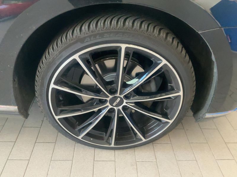 Volkswagen Passat 2.0 TDI Elegance 2019 – снимка 11