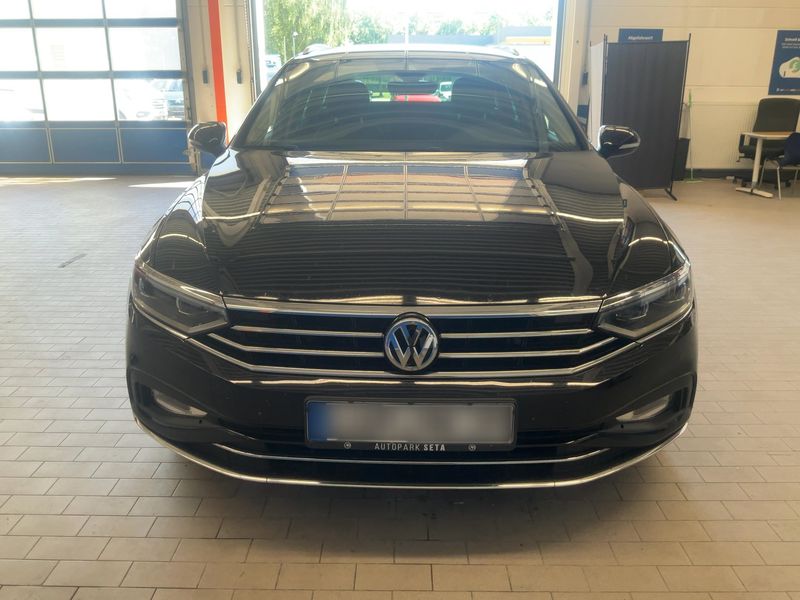 Volkswagen Passat 2.0 TDI Elegance 2019 – снимка 14
