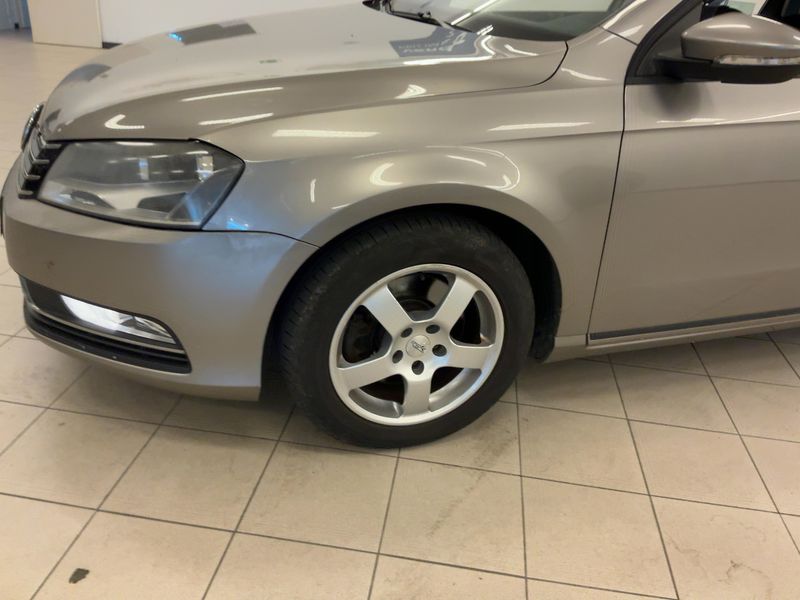 Volkswagen Passat 2.0 TDI Trendline BlueMotion Tech 2012 – снимка 17