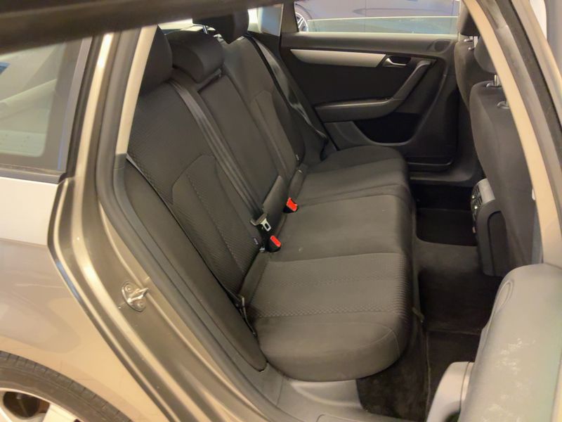 Volkswagen Passat 2.0 TDI Trendline BlueMotion Tech 2012 – снимка 14