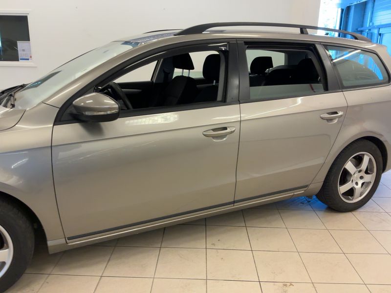 Volkswagen Passat 2.0 TDI Trendline BlueMotion Tech 2012 – снимка 4