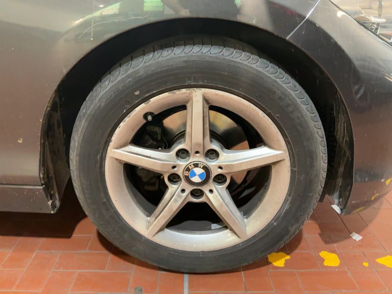 BMW 1er 118i Advantage 2015 – снимка 11