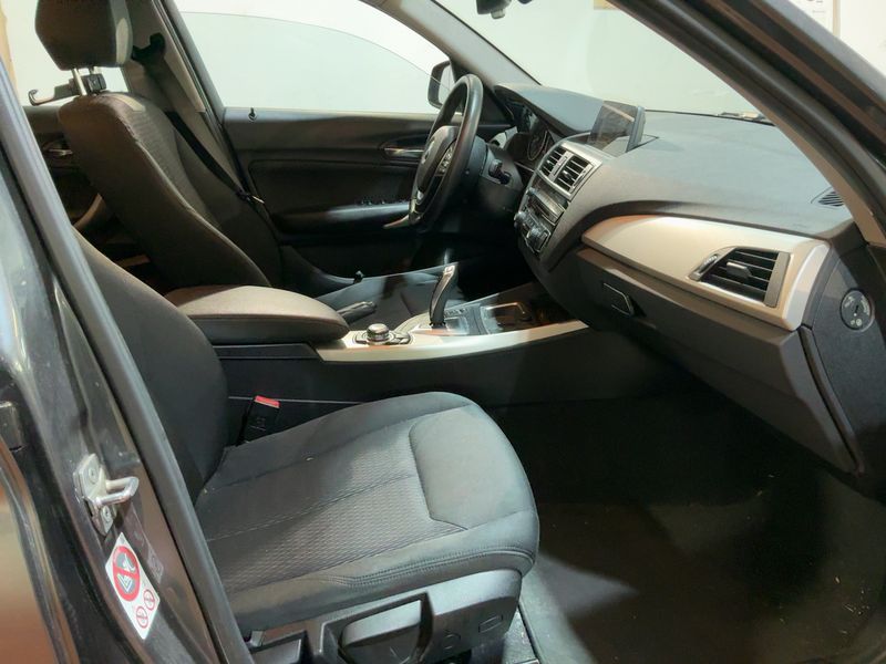 BMW 1er 118i Advantage 2015 – снимка 17