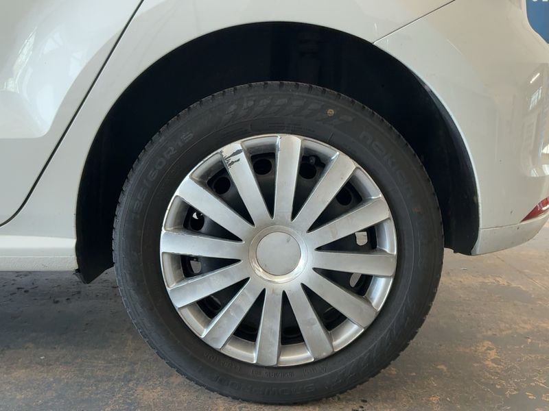 Volkswagen Polo 1.2 TSI Lounge BlueMotion Tech 2016 – снимка 5