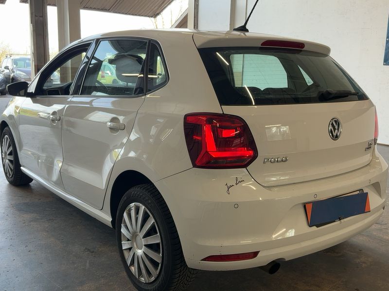 Volkswagen Polo 1.2 TSI Lounge BlueMotion Tech 2016 – снимка 6