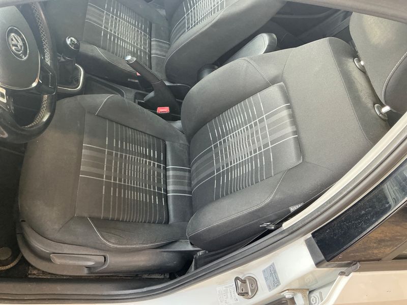 Volkswagen Polo 1.2 TSI Lounge BlueMotion Tech 2016 – снимка 22