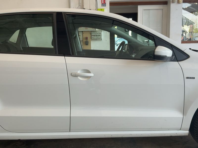 Volkswagen Polo 1.2 TSI Lounge BlueMotion Tech 2016 – снимка 10