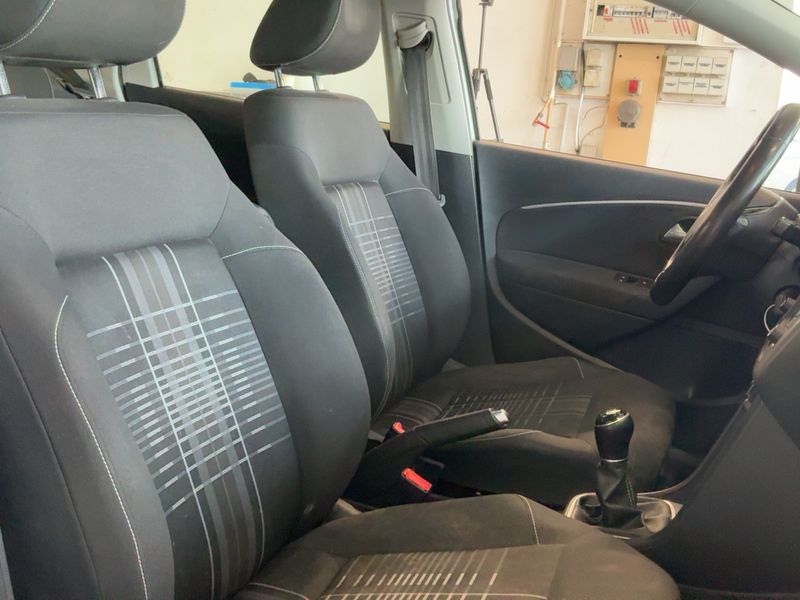 Volkswagen Polo 1.2 TSI Lounge BlueMotion Tech 2016 – снимка 16