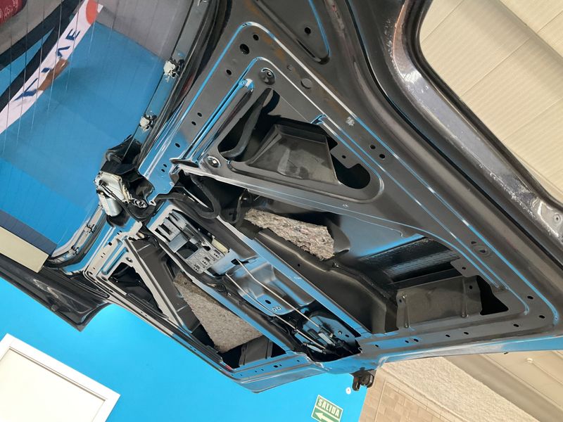 Volkswagen T5 Caravelle 2.5 TDI 2005 – снимка 24