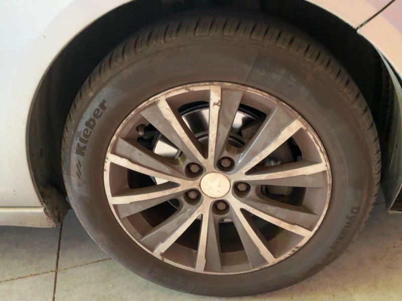 Peugeot 308 1.6 Blue-HDi Allure 2016 – снимка 11