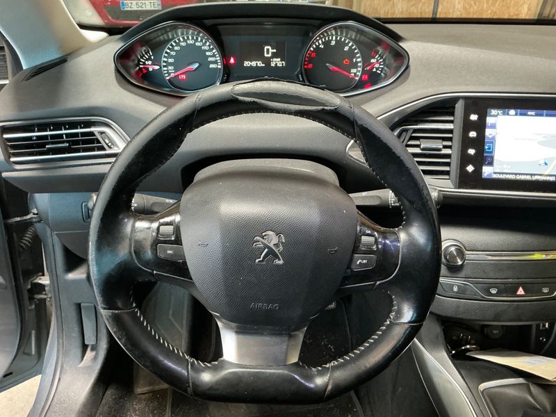 Peugeot 308 1.6 Blue-HDi Allure 2016 – снимка 28